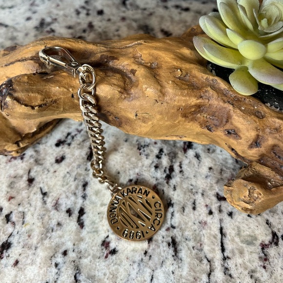 Donna Karan Gold Keychain - Picture 1 of 5